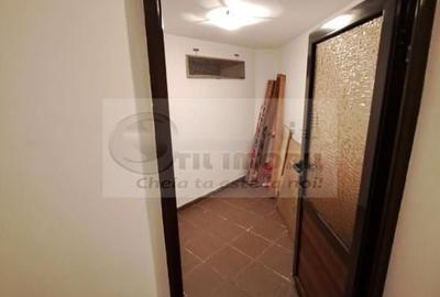 Casa/Vila de Inchiriat COPOU - 3000 euro - 38
