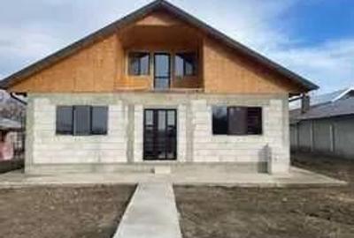 Casă în Independența - 1