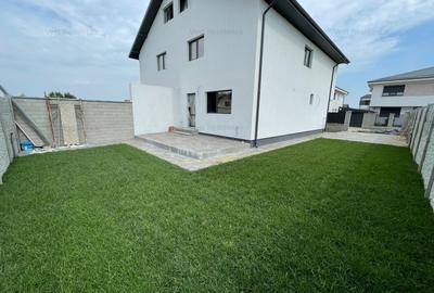 Duplex cu 4 camere si mansarda. Curte 250 mp. Comision 0 - 6