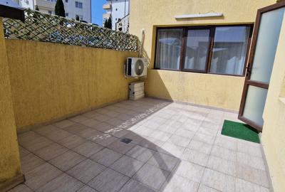Apartament cu 3 camere decomandat, mobilat în Cug