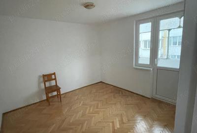 Garsonieră decomandată în Precista - 4