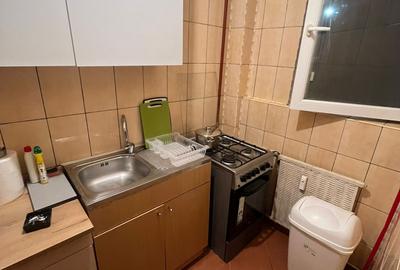 Garsoniera de vanzare -Titan - 4