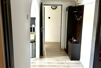 APARTAMENT 4 CAMERE ,ZONA OBOR ,ET 3/3 - 4