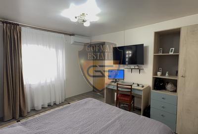 Casa 3 camere, Faleza Nord, 2 parcari, semidecomandata, curte, centrala gaz, A/C - 12