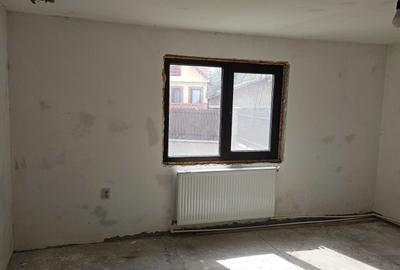 Casă cu 3 camere în Dofteana - 2