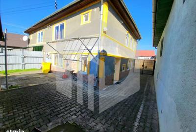 Casă cu 4 camere cu Teren 585 Mp în Central - 7