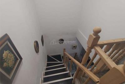 Petrosnita, Casa la Curte cu Garaj si Teren de 900 Mp - 14