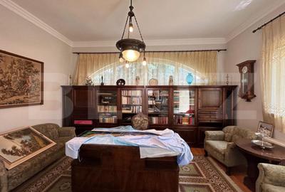 Casă cu 5 camere cu Teren 937 Mp în Central - 8