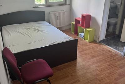 Garsonieră decomandată în Central - 1