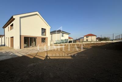 Casă individuală cu 4 camere cu Canalizare în Chinteni - 1