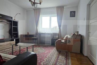 Casă cu 3 camere cu Canalizare în Central - 1