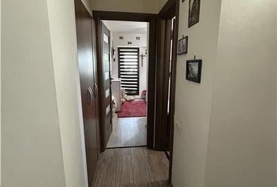 Apartament 3 camere, 2 bai, vedere trilaterala extraordiana, zona Trezorerie - G - 20