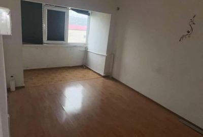 Apartament cu 3 camere decomandat în Central - 16