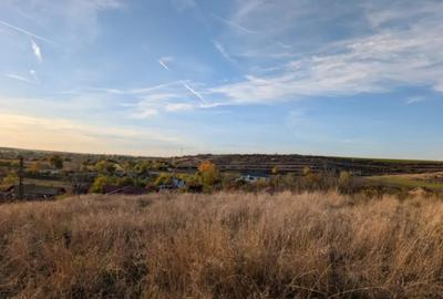 Teren de 1835 mp, în Pielești