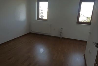 Apartament cu 3 camere decomandat în Central - 5