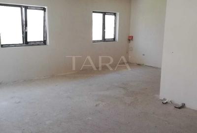 Duplex cu 4 camere cu Canalizare în Florești - 1