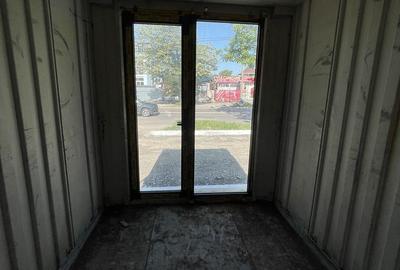 Spațiu comercial, de 40 mp, în Central - 11