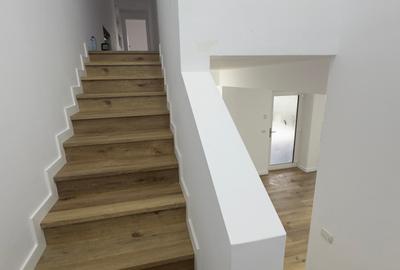 Casă cu 4 camere cu Teren 200 Mp în Valea Rosie - 14