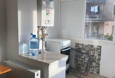 Garsonieră decomandată în Central - 1