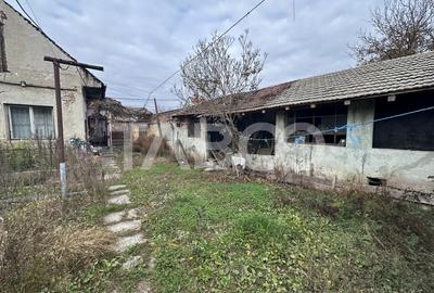 Casa de vanzare 2 camere anexe gospodaresti 1248 mp teren in Beclean - 2