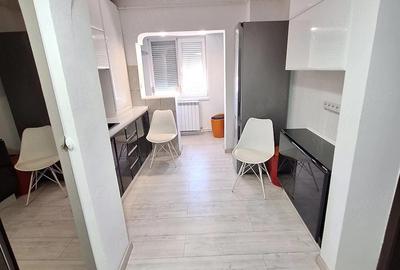 Garsonieră decomandată în Micro 14 - 14