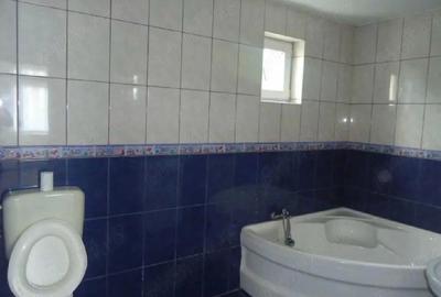 Casă cu 5 camere cu Teren 220 Mp în Mihai Bravu - 4