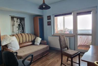 Apartament cu 4 camere decomandat în Poarta 6 - 7