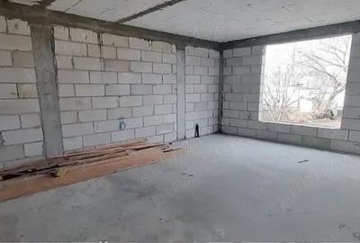 Casă cu Teren 403 Mp în Central - 5