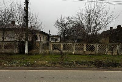 Casă cu 3 camere în Săbăreni - 1