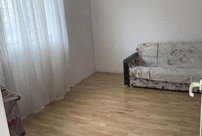 Casă cu 3 camere cu Teren 640 Mp în Central - 2