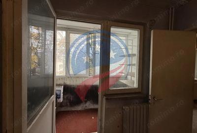 Apartament 3 camere de vanzare/Racheta/Craiovita - 2