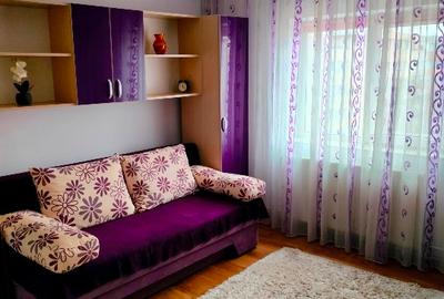 Apartament cu 2 camere decomandat în Far - 2