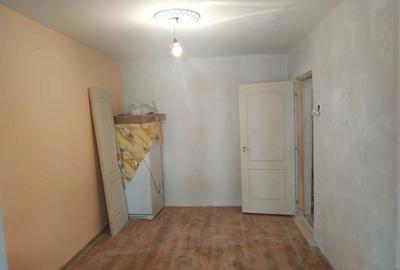 Vand garsoniera ,bloc 75 Gars - 1