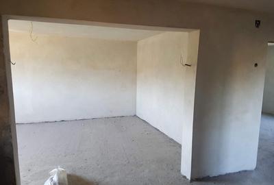 Casă cu 4 camere decomandat în Valea - 2