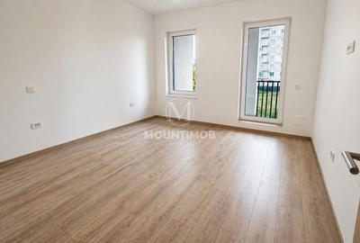 Apartament cu 3 camere decomandat în Tractorul - 9