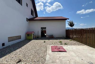 Vila la rosu intr o zona rezidentiala exclusivista Halchiu - 8