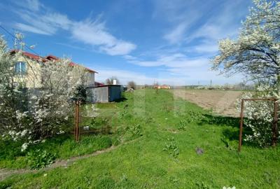 Teren de 1364 mp, în Pielești - 4