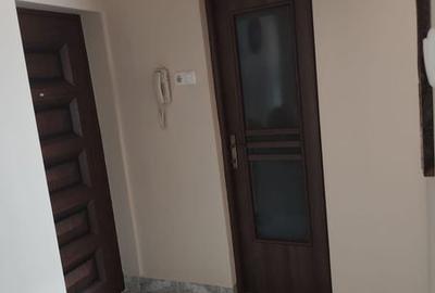 Apartament cu 2 camere în Micro 16 - 6