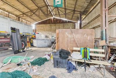 Teren de 1440 mp cu hala in Munar - 1