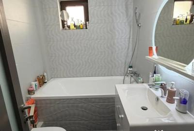 Apartament cu 3 camere decomandat în Central - 8