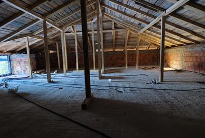 FARA COMISIOANE in Gulia vatra Satului la drum asfaltat casa 4 camere 2 bai P+M - 12