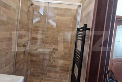 Casa renovata complet Schei, mobilata luminoasa curte individuala - 9