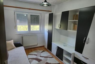 Apartament cu 4 camere decomandat, mobilat în Central - 3