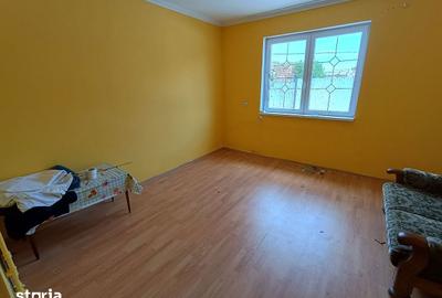 Casă cu 2 camere cu Teren 150 Mp în Central - 2