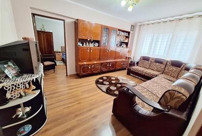Apartament cu 2 camere nedecomandat, mobilat în 9 Mai - 9
