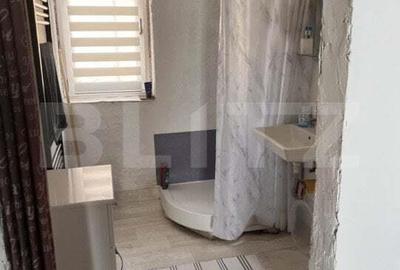 Casă cu 5 camere cu Canalizare în Central - 4