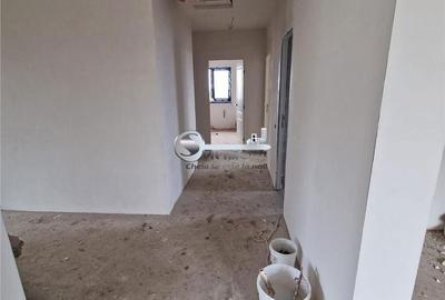 Casă cu 4 camere în Păun - 2