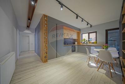 Casă cu 4 camere cu Teren 486 Mp în Cristian - 16