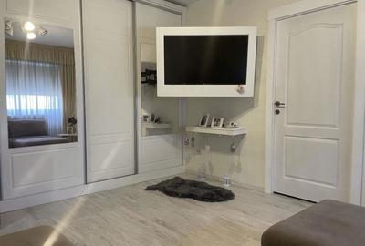 Apartament cu 3 camere semidecomandat în Central - 7