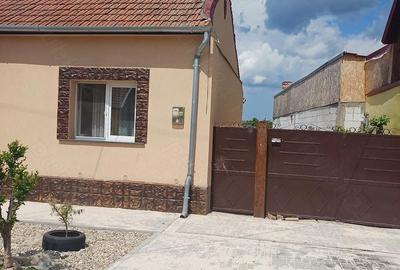 Casă cu 3 camere cu Teren 11111111 Mp în Mănăștiur - 2